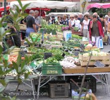 Le marché d'Annecy, produits frais