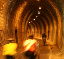 Piste cyclable, Annecy à Ugine, le tunnel à Duingt